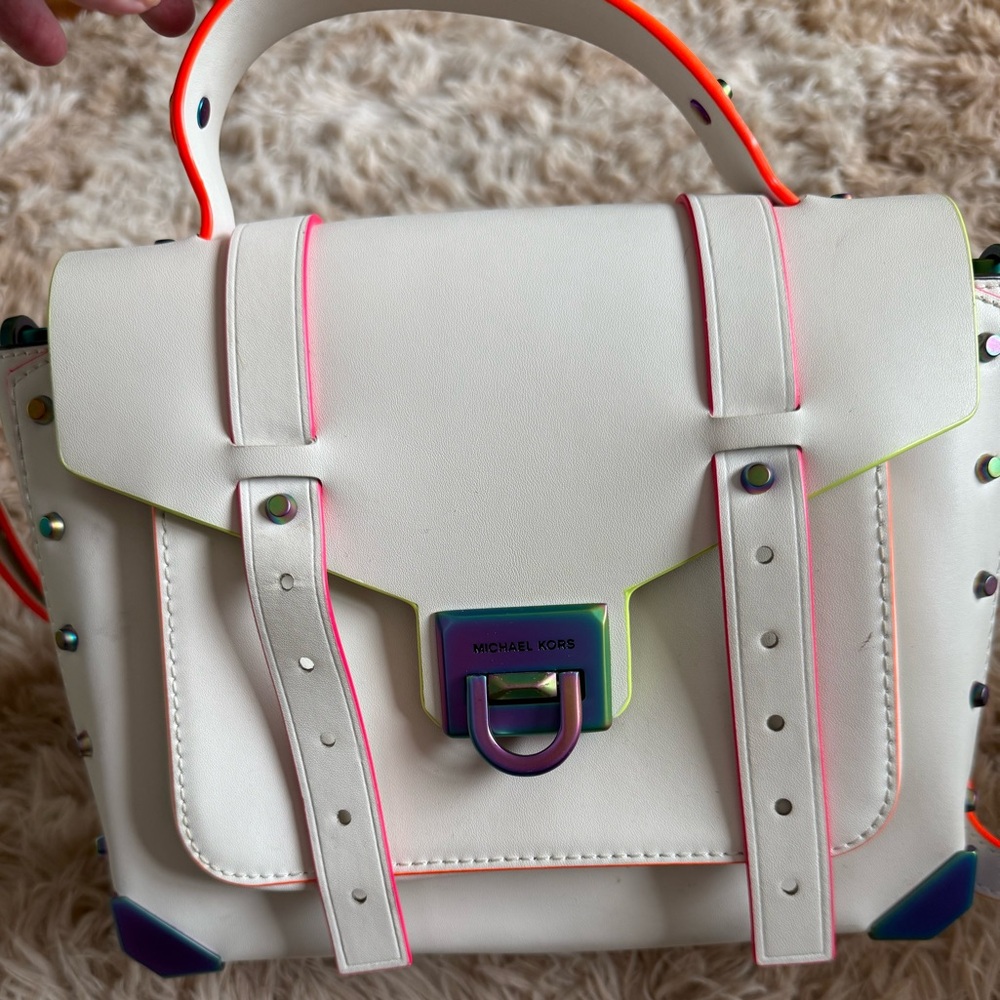 Michael Kors Manhattan Medium Contrast-Trim Leather Satchel - Picture 2 of 7